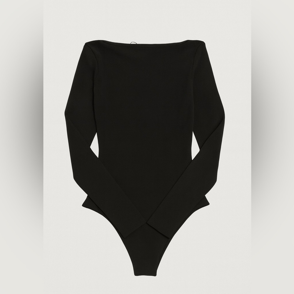 Avec Les Filles Black Ribbed Long Sleeve Bodysuit Asymmetric Neckline Medium NWT - Picture 3 of 5